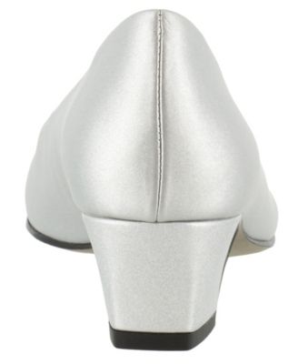 Women's Prim Kitten Heel Pumps