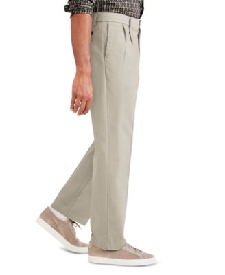 Men's Signature Classic Fit Pleated Iron Free Pants with Stain Defender