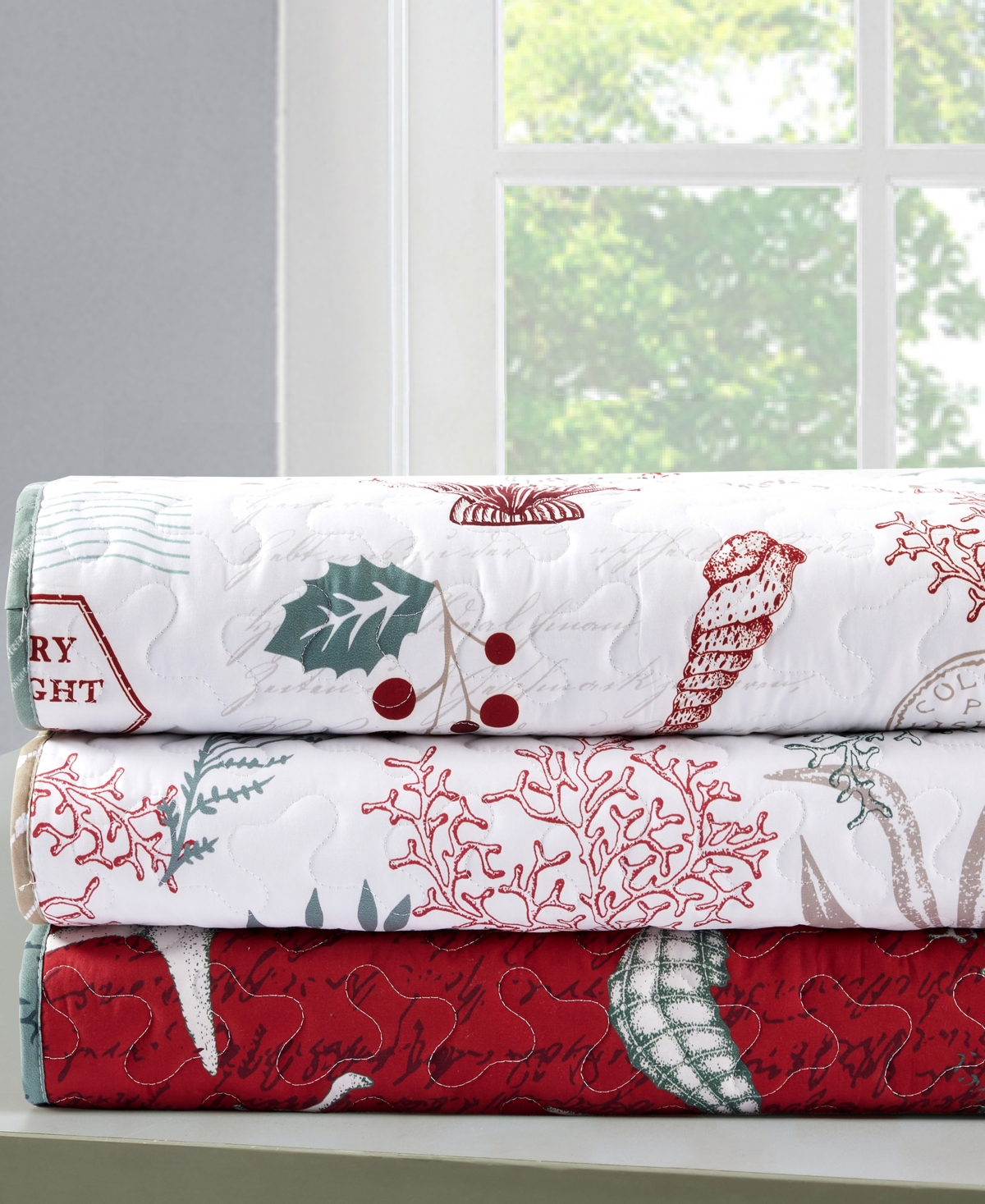 Videri Home Holiday Writing Reversible 3-piece Quilt Set, Full/queen In Green,red