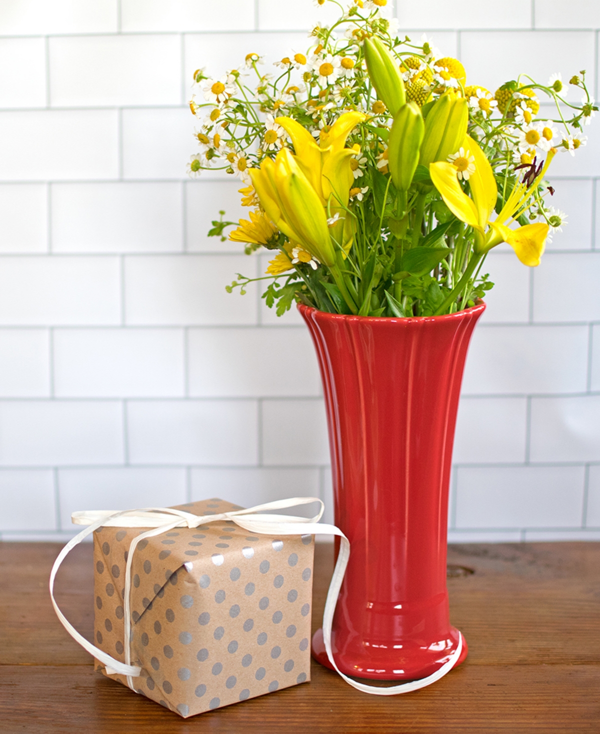Fiesta Medium Vase 9 5/8" In White