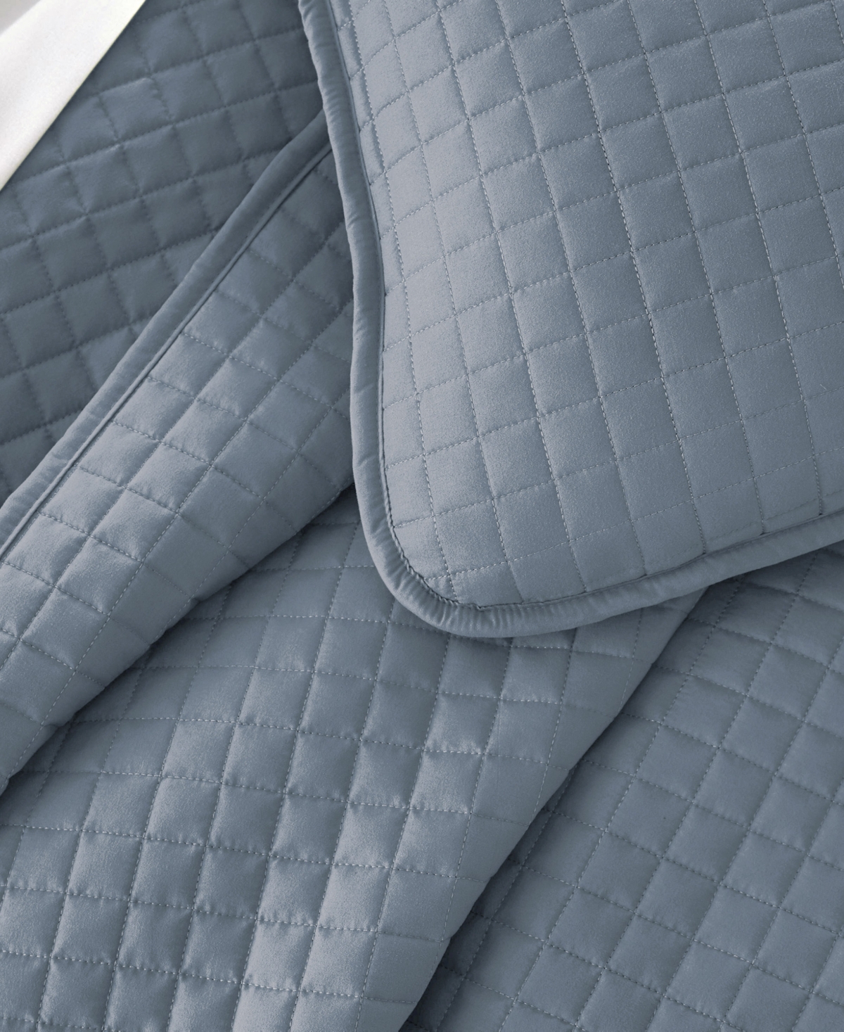 Southshore Fine Linens Oversized Lightweight Quilt and Sham Set,