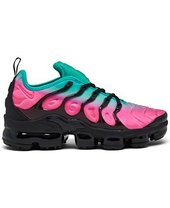 Vapormax plus women's discount black and pink