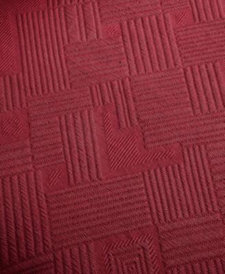 Geometric Fret Textured Jacquard Matelasse All-Season 2-Piece Bedspread Set, Twin