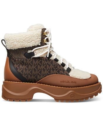 Laureate Desert Boot With its wrap-around leather laces, platform