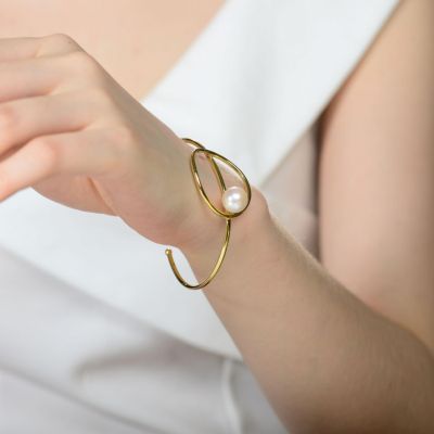 Very Elegant Sterling Silver 14K Gold Plating Genuine Freshwater Pearl Cuff Bracelet