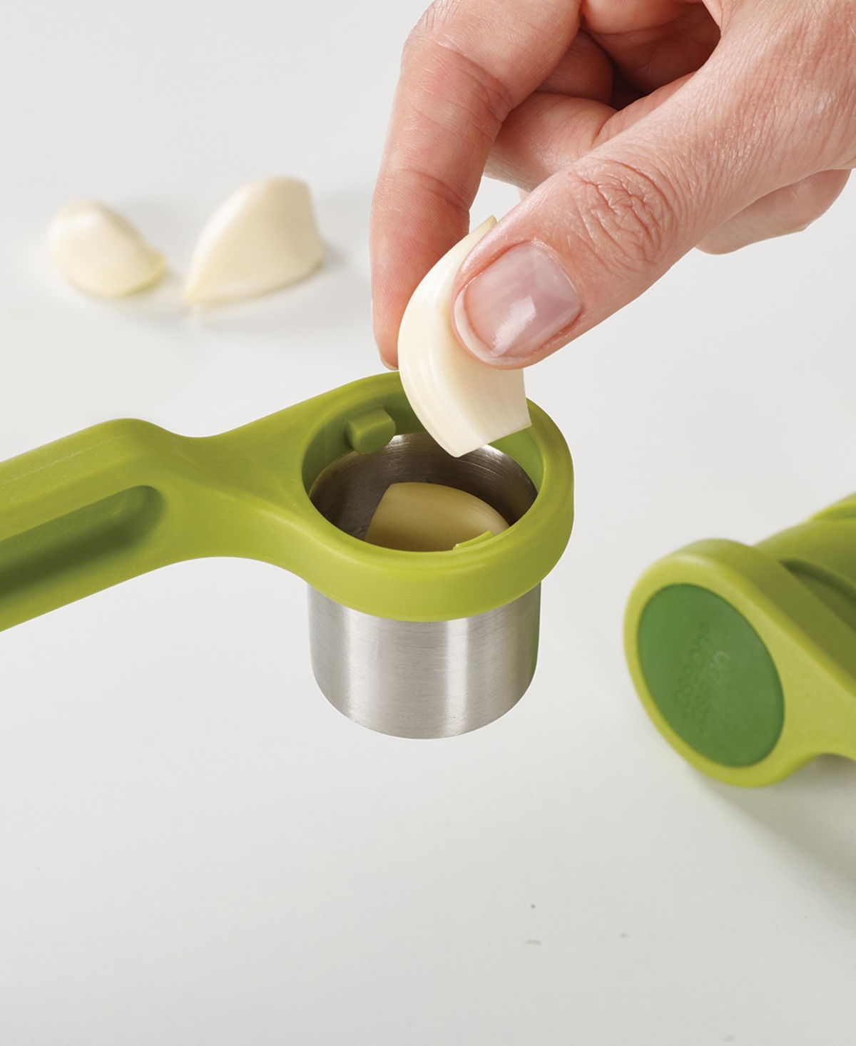 Joseph Joseph Helix Garlic Press In Green