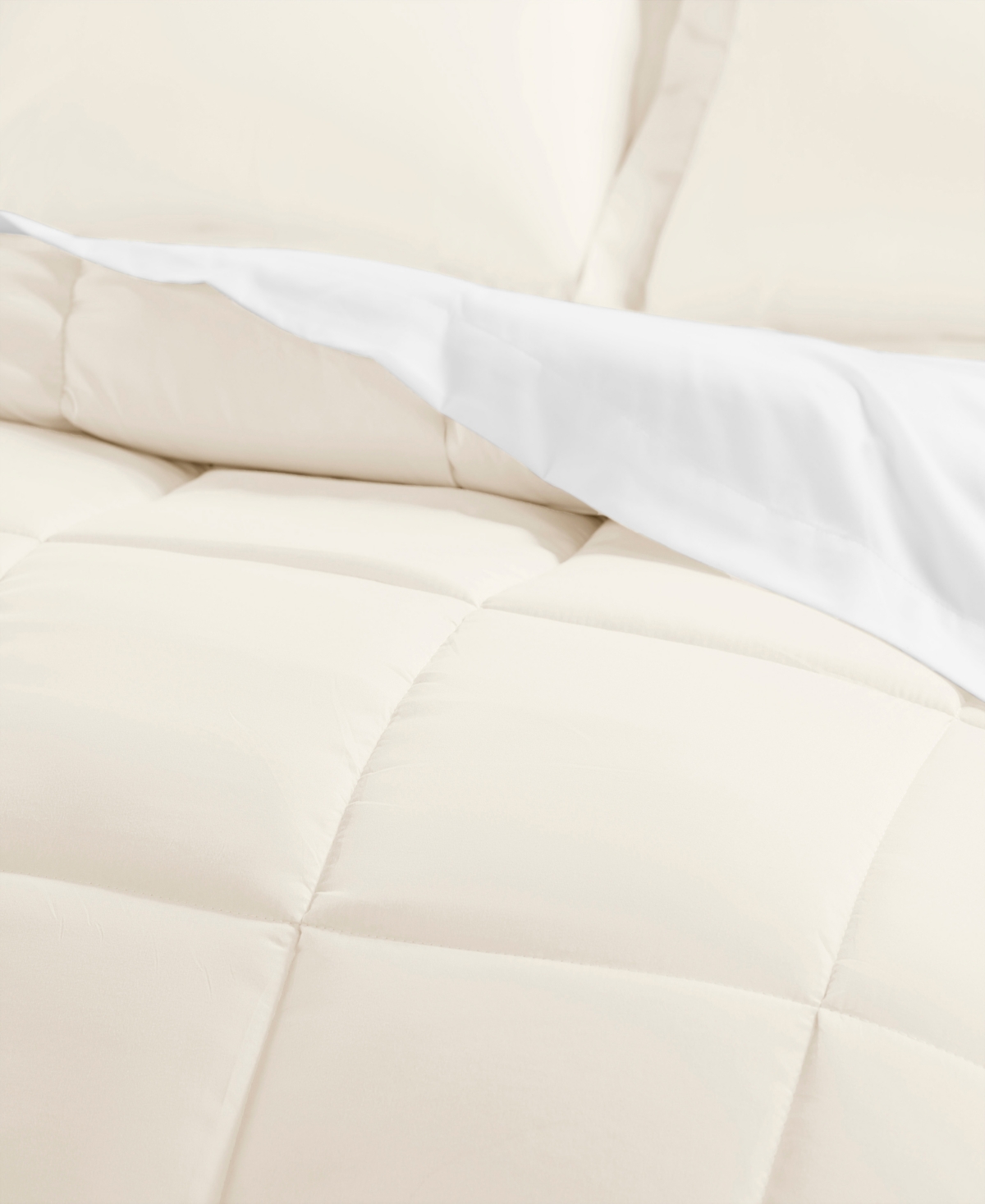 ienjoy Home A Beautiful Bedroom -Pc. Lightweight Comforter Set