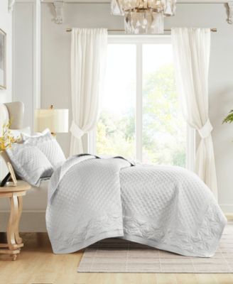 CLOSEOUT! Versailles 3-Pc. Quilt Set, King