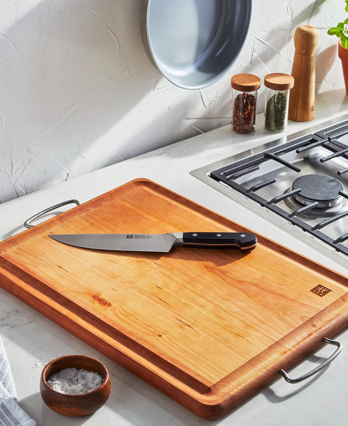 Zwilling Cherry Wood Carving Board With Handles In Natural