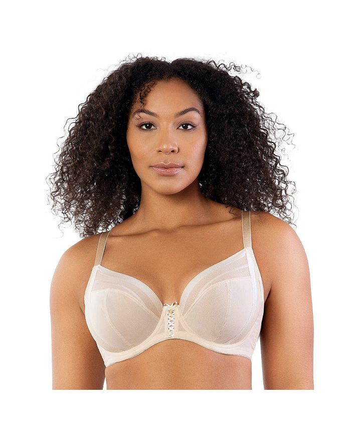 I have 30G-cup boobs and went bra shopping with my mom - we even