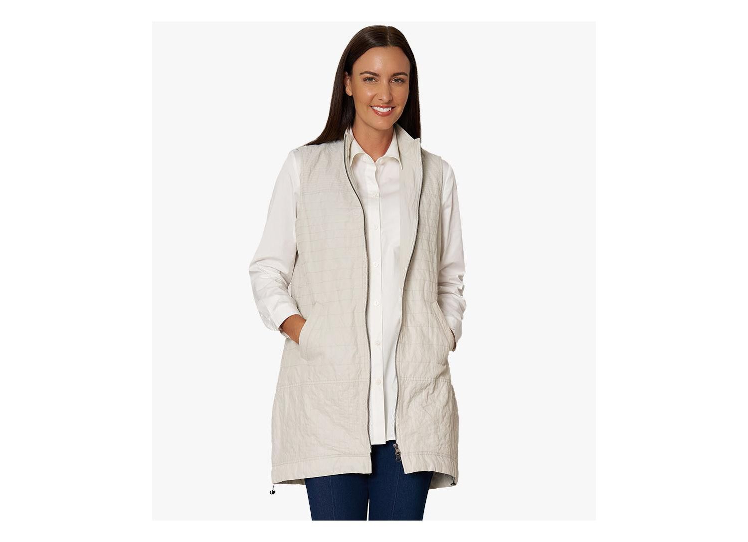 Women's Two-Way Zip Lightly Padded Water-Repellent On The Go Vest