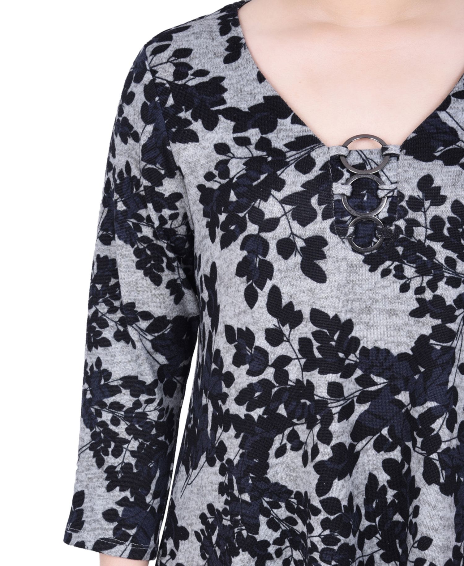 Petite 3/4 Sleeve 3-Ring Top