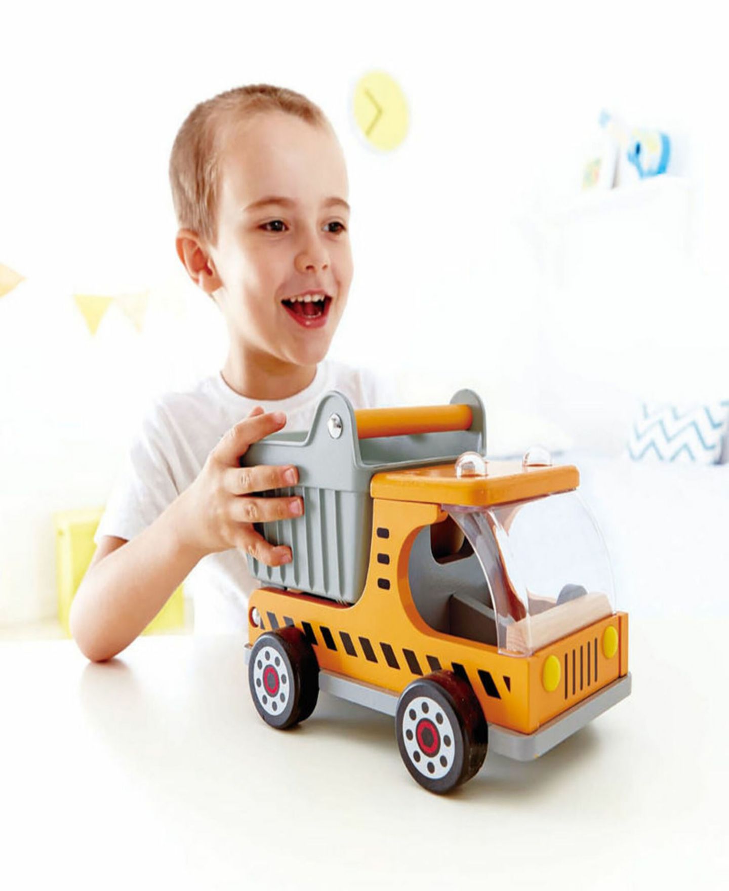Детский конструктор Hape Yellow Dumper Truck — фото 3