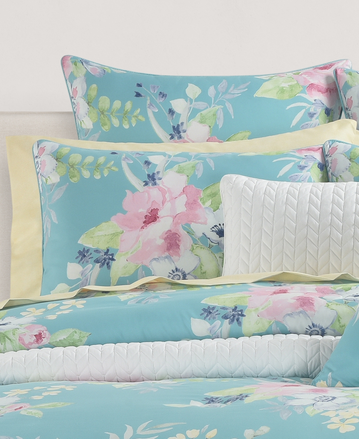 J by J Queen Esme Floral 2-Pc Comforter Set, Xl