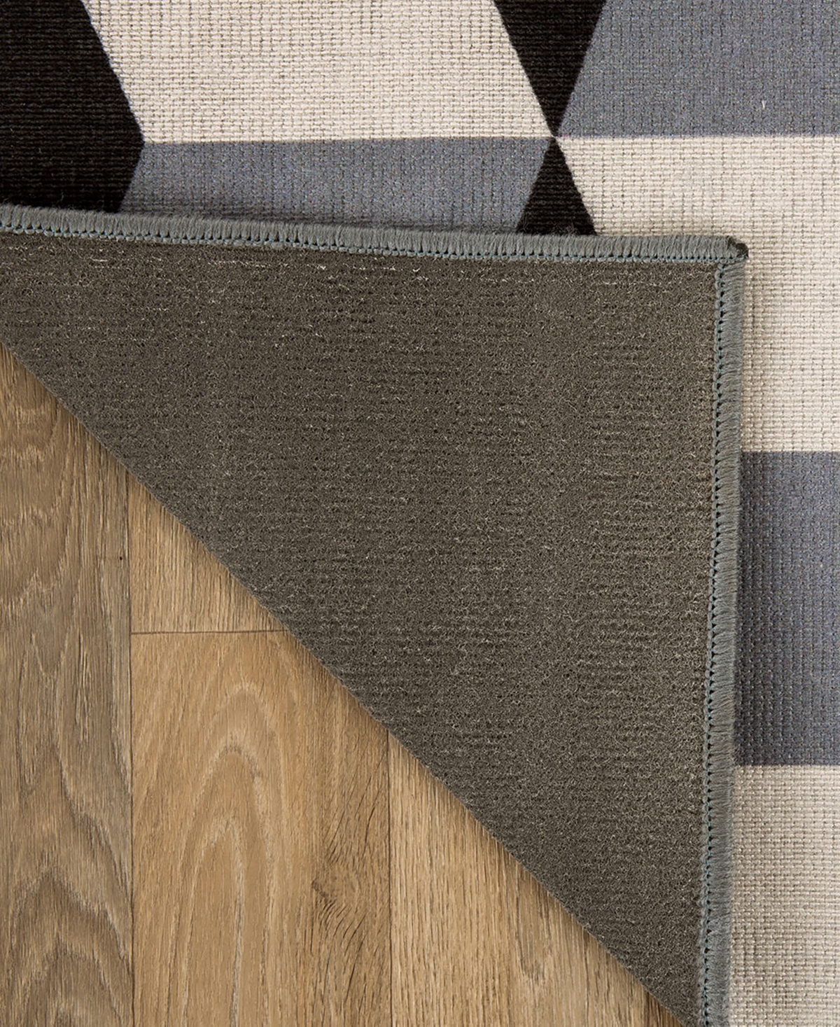 Main Street Rugs Opera Outdoor 9016 Area Rug