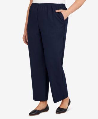Plus Size Classic Pull-On Straight-Leg Short Length Pants