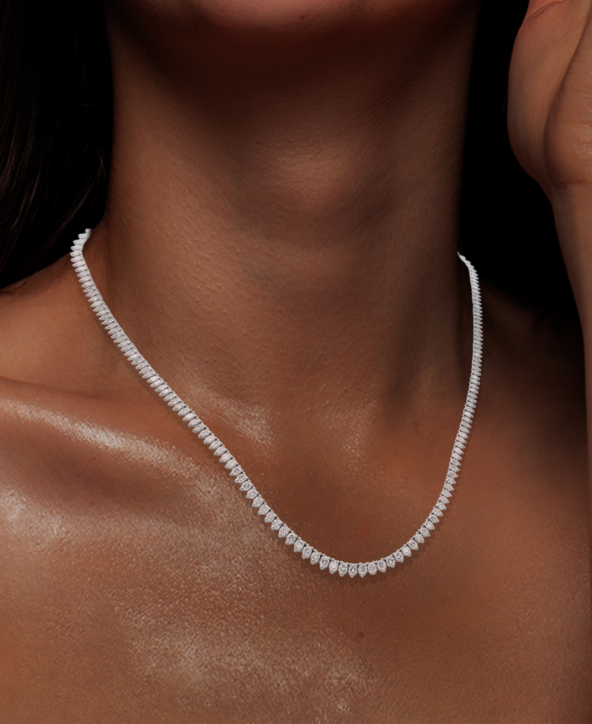 MACY'S DIAMOND ALL-AROUND 16-1/2" COLLAR NECKLACE (5-1/2 CT. T.W.) IN 14K WHITE GOLD 