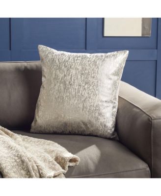 Letara 18" x 18" Pillow