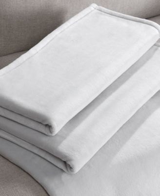 Core Plush Solid Blanket, King