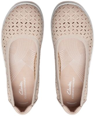 Women's Cloudsteppers Breeze Roam Perfed Flats
