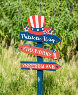 36" H Patriotic, Americana Wooden Top Hat Word Sign Yard Stake