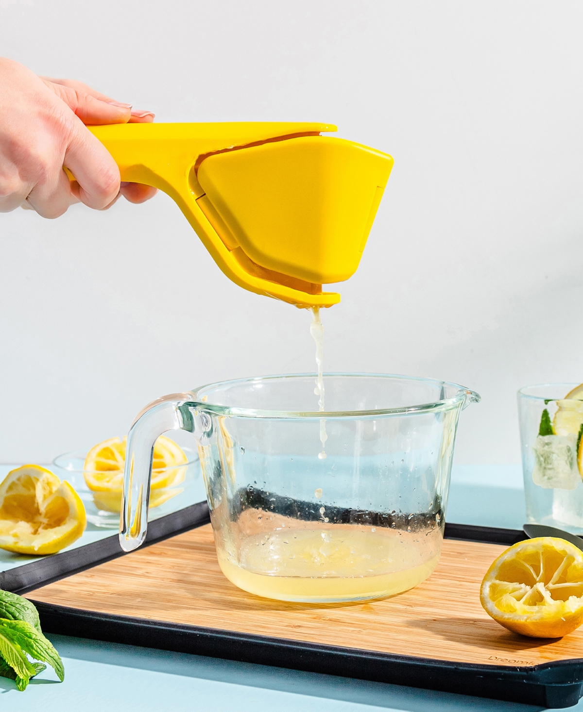 Dreamfarm Lemon Fluicer Fold-flat Hand-held Citrus Juicer In Yellow