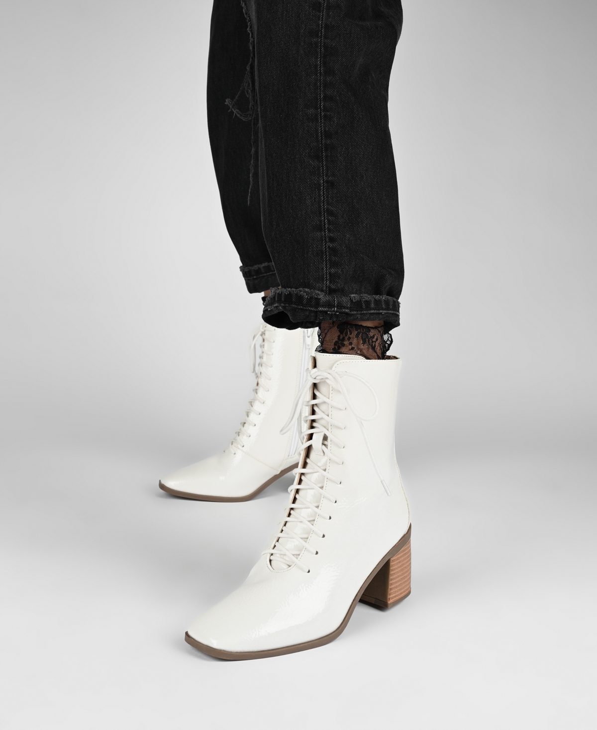 Journee Collection Women's Covva Lace-Up Booties