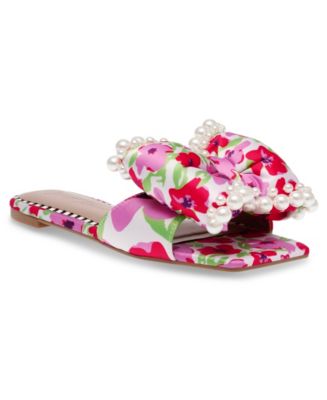 Betsey Johnson Rider Imitation Pearl hotsell Sculpted Sandals