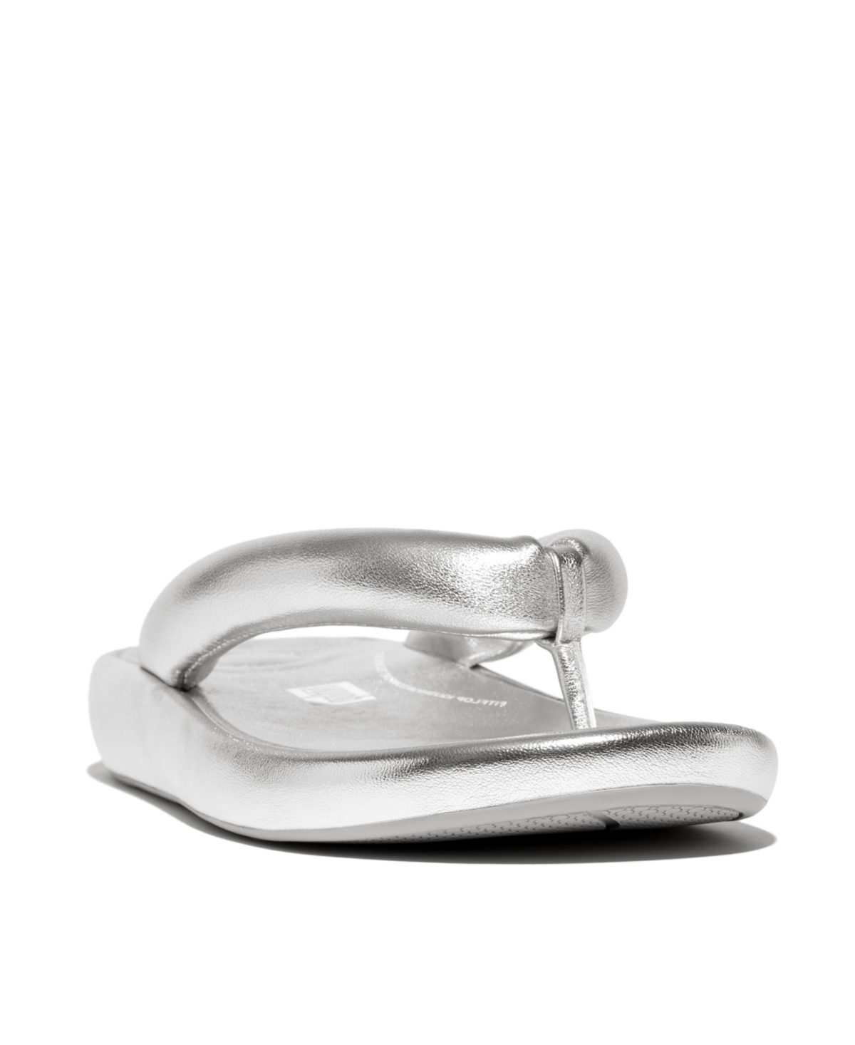 Shop Fitflop Women's Iqushion D-luxe Padded Metallic-leather Flip-flops In Silver