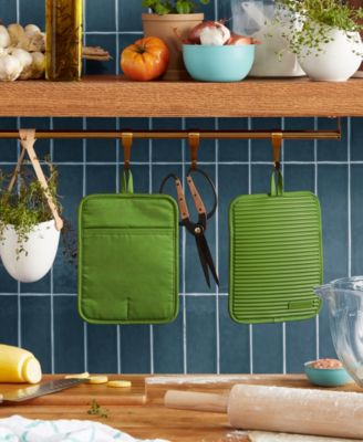 Ribbed Soft Silicone Pot Holder 2-Pack Set, 7" x 9"