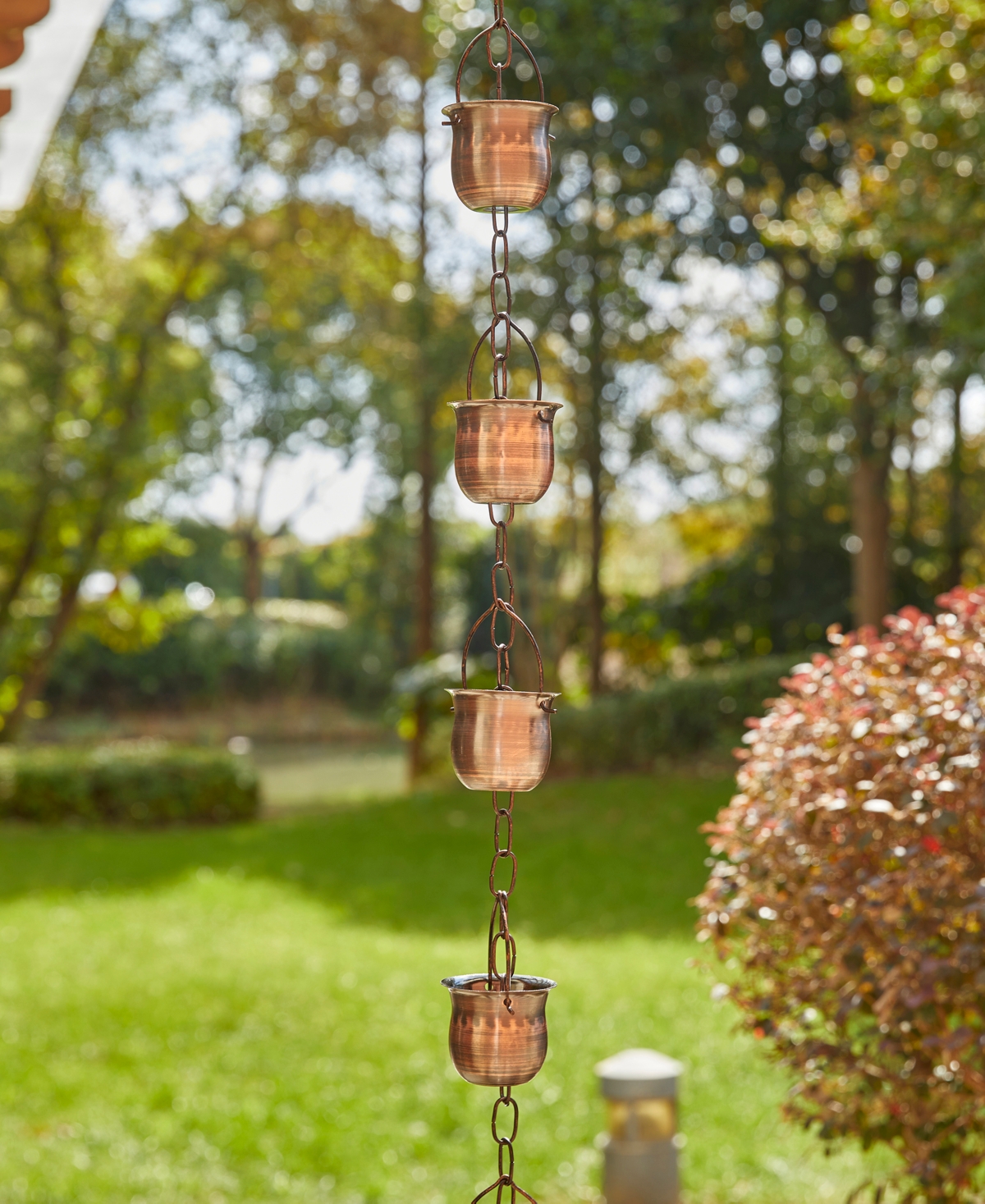 Glitzhome 15-Piece FauxCup Shaped Rain Chain with V-Shaped Gutter Clip - Copper