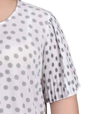 Plus Size Pleated-Sleeve Top