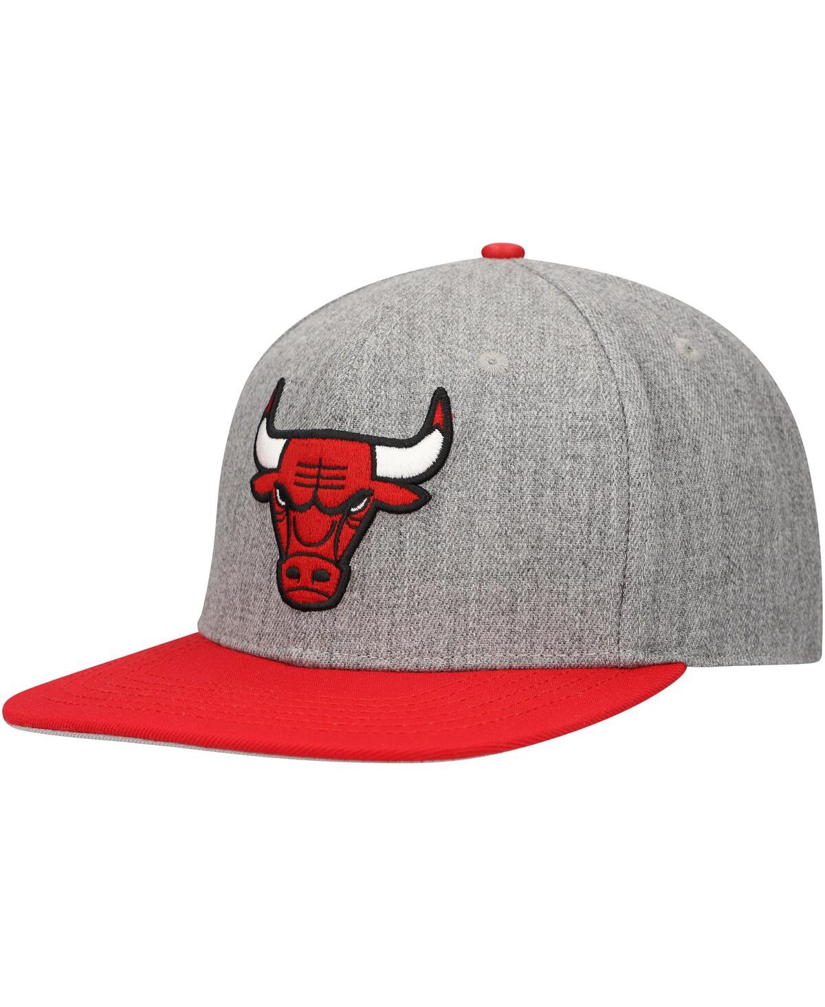 Shop Pro Standard Men's  Gray, Red Chicago Bulls Classic Logo Two-tone Snapback Hat In Gray,red