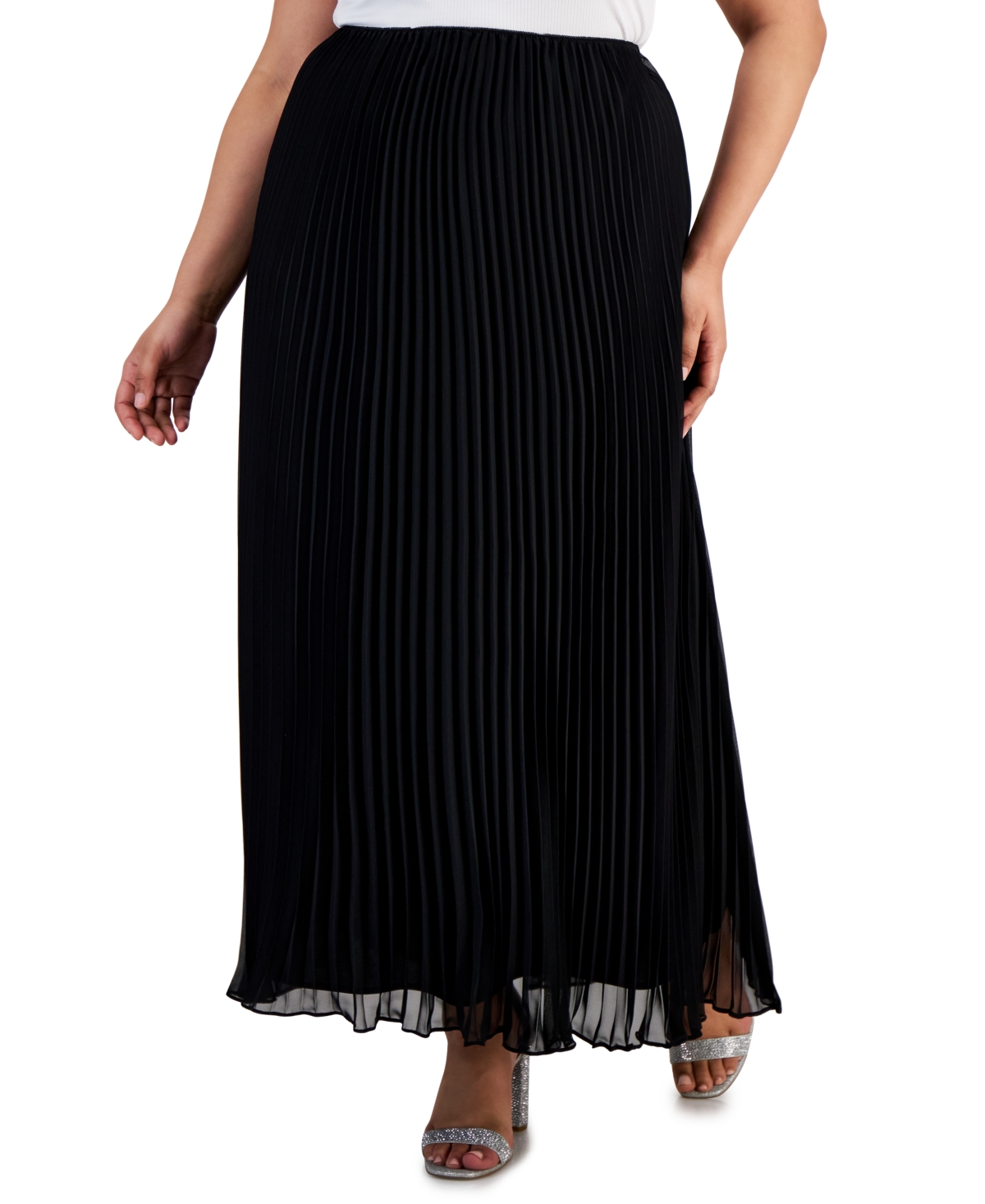 Plus Size Pleated Pull-On Maxi Skirt - Black
