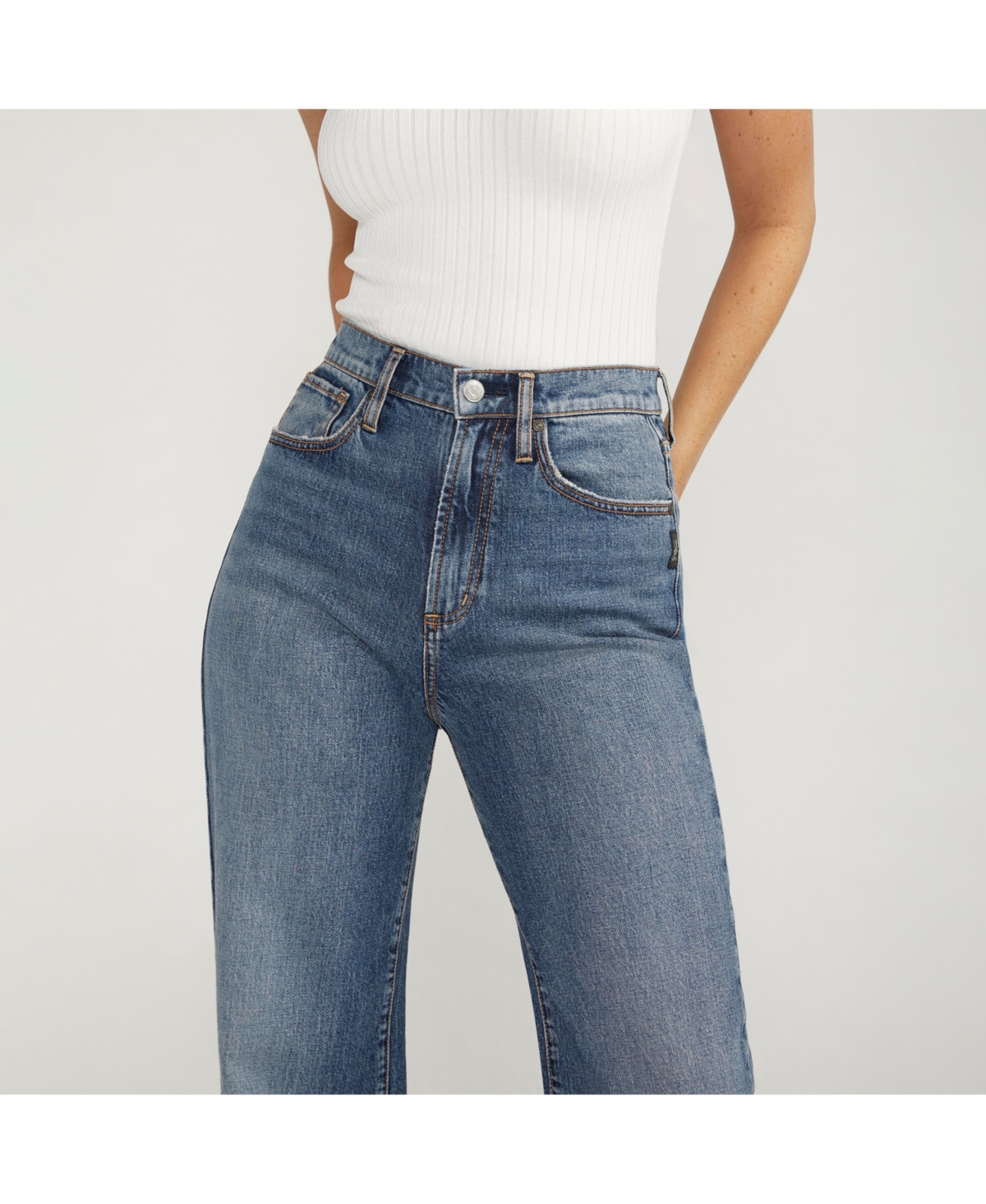 SILVER JEANS CO. WOMEN'S HIGHLY DESIRABLE HIGH RISE TROUSER LEG JEANS 