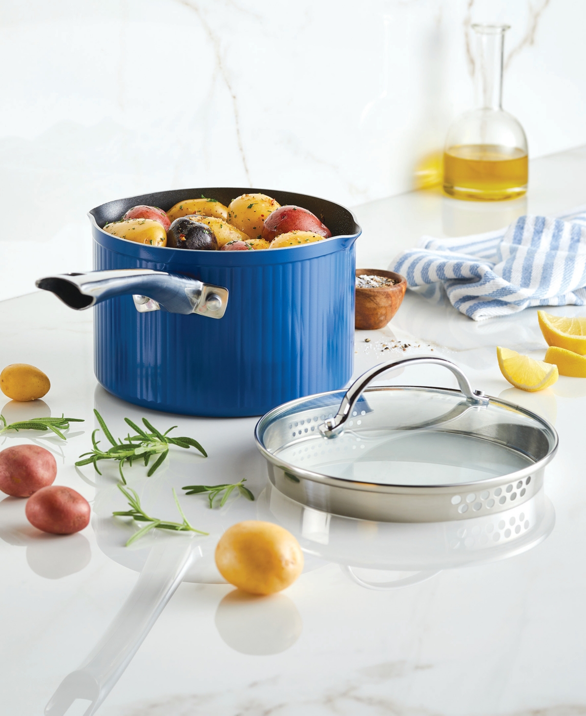 Farberware Style Aluminum 3 Quart Nonstick Straining Saucepan With Lid In Blue