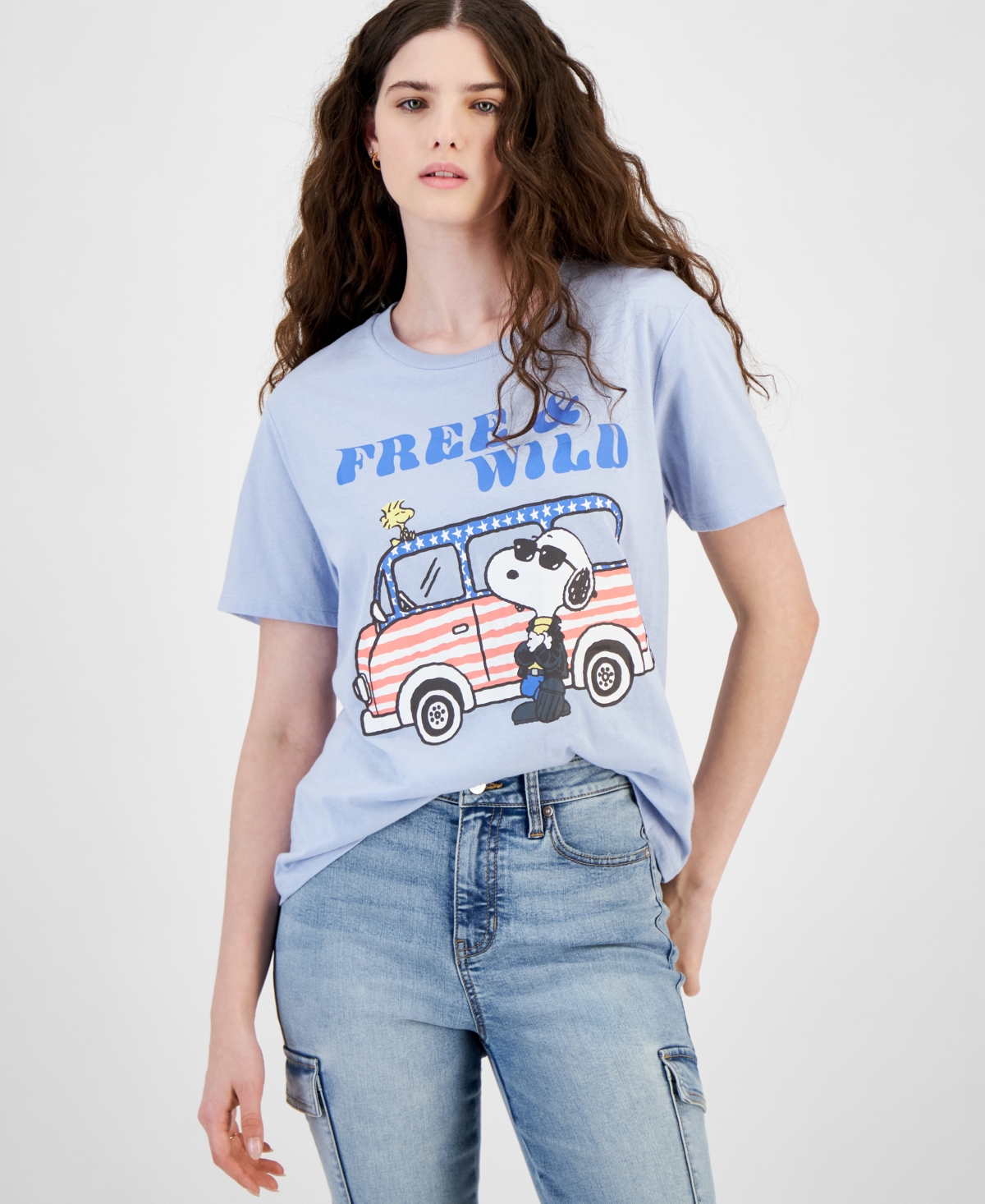 Juniors' Snoopy Free And Wild Graphic T-Shirt - Kentucky Blue