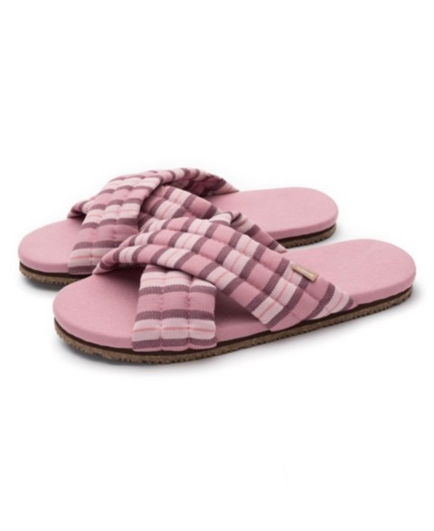 Женские Feelgoodz Women's Quilted Cross-Strap Slipper Capetown