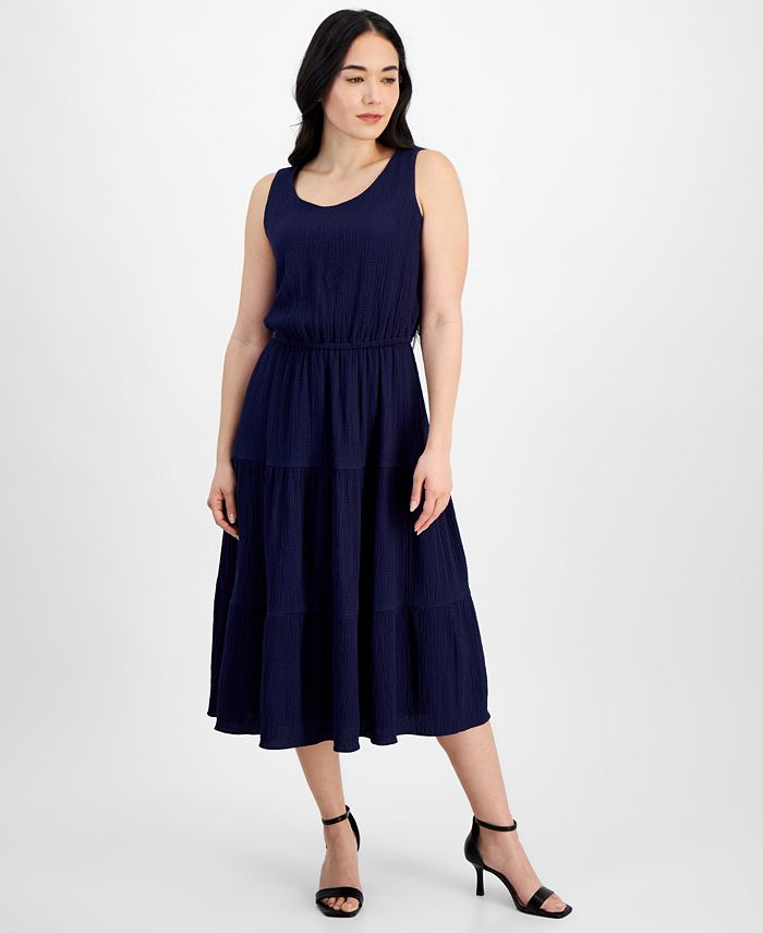 Petite Scoop Neck Sleeveless Tiered Midi Dress