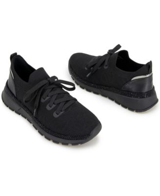 Women's Kuest Sneakers