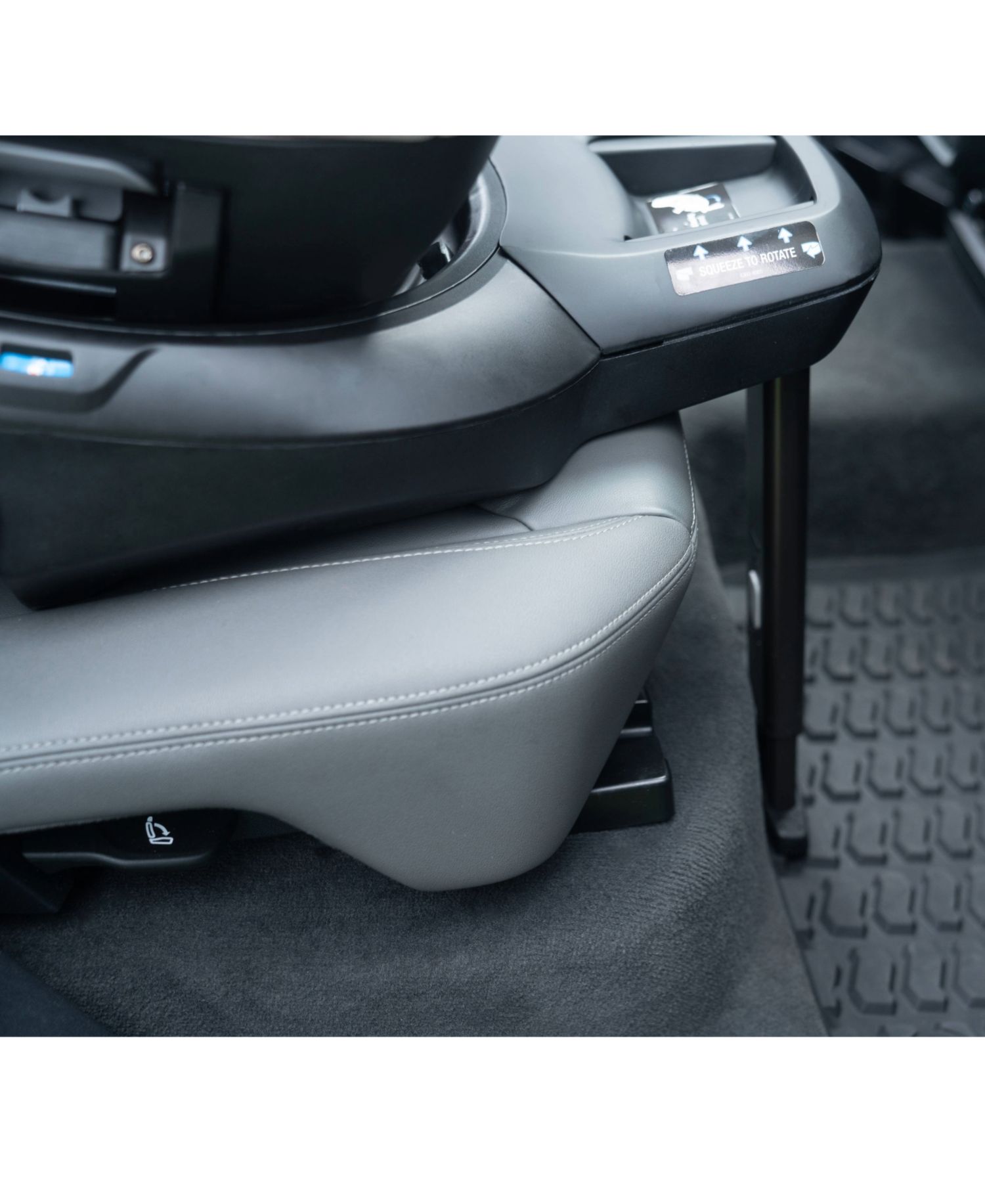 Peri™ 180&deg; Rotating Infant Car Seat Base