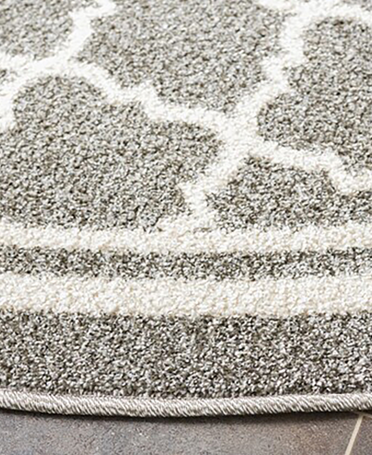 Safavieh Amherst AMT422and Beige Round Area Rug - Dark Gray