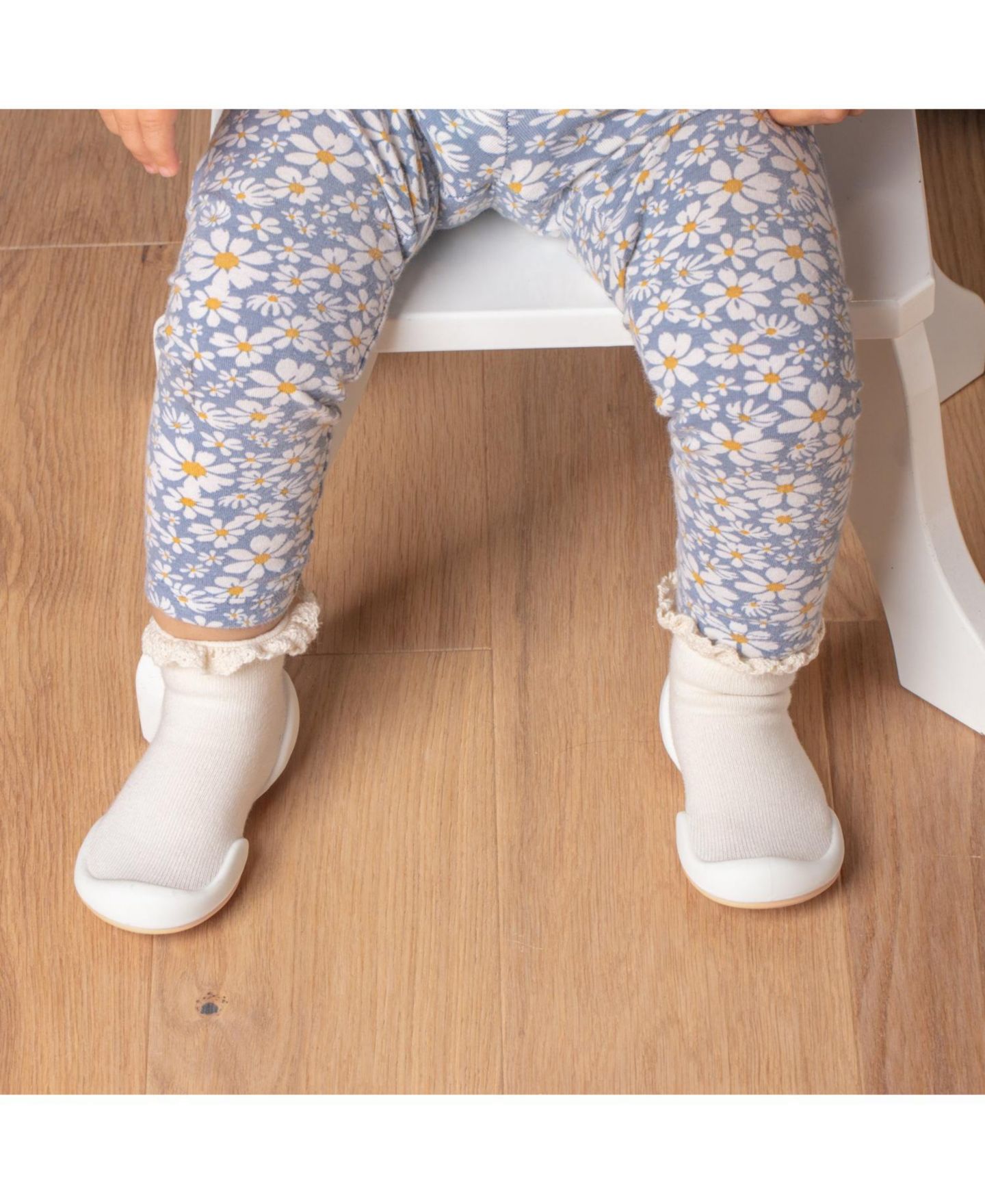 Обувь Komuello Breathable Washable Non-Slip Sock Shoes Lace trim - Off White для девочек-малышей, цвет: Натуральный — фото 4