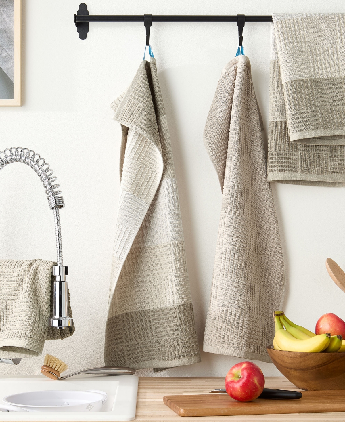 Shop Town & Country Living Basics Basketweave Kitchen Towel, Set Of 4 In Grey