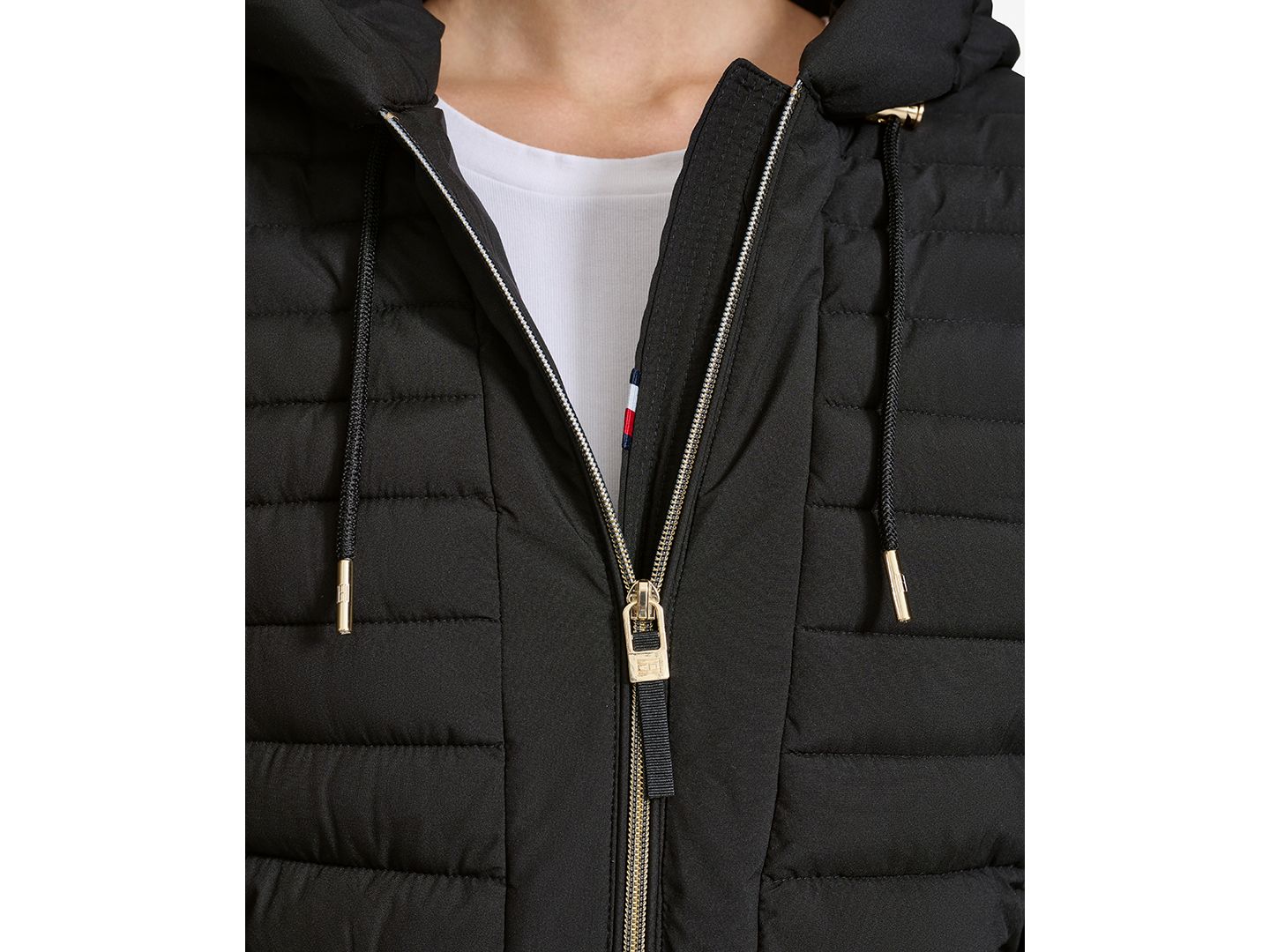 Женская куртка Tommy Hilfiger Hooded Packable Puffer, цвет: Чёрный — фото 4