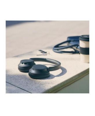 WHCH720N Wireless Over the Ear Noise Canceling Headphones (Black) Bundle