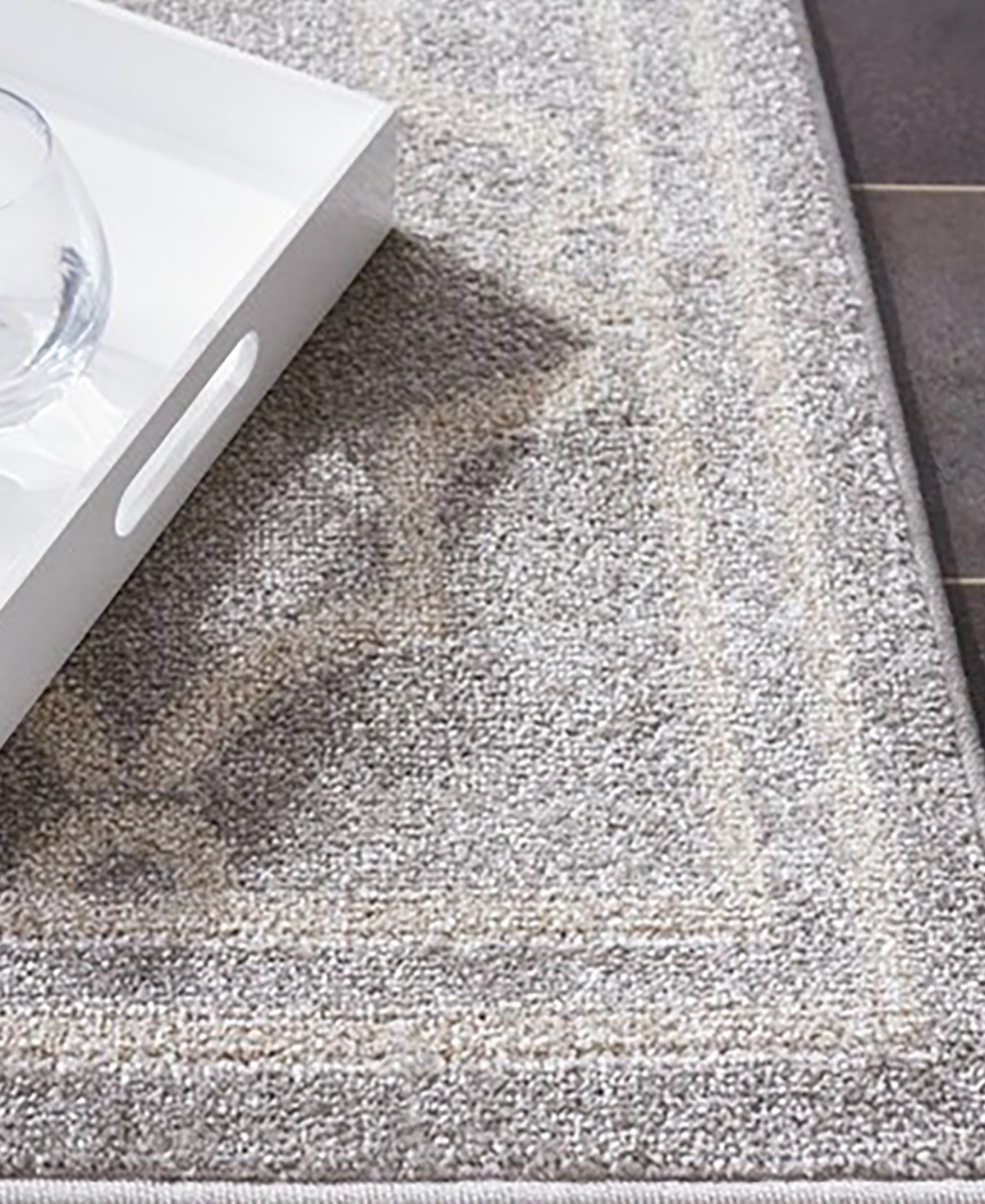 Safavieh Amherst AMT414 Light Grey and Ivory 2'3