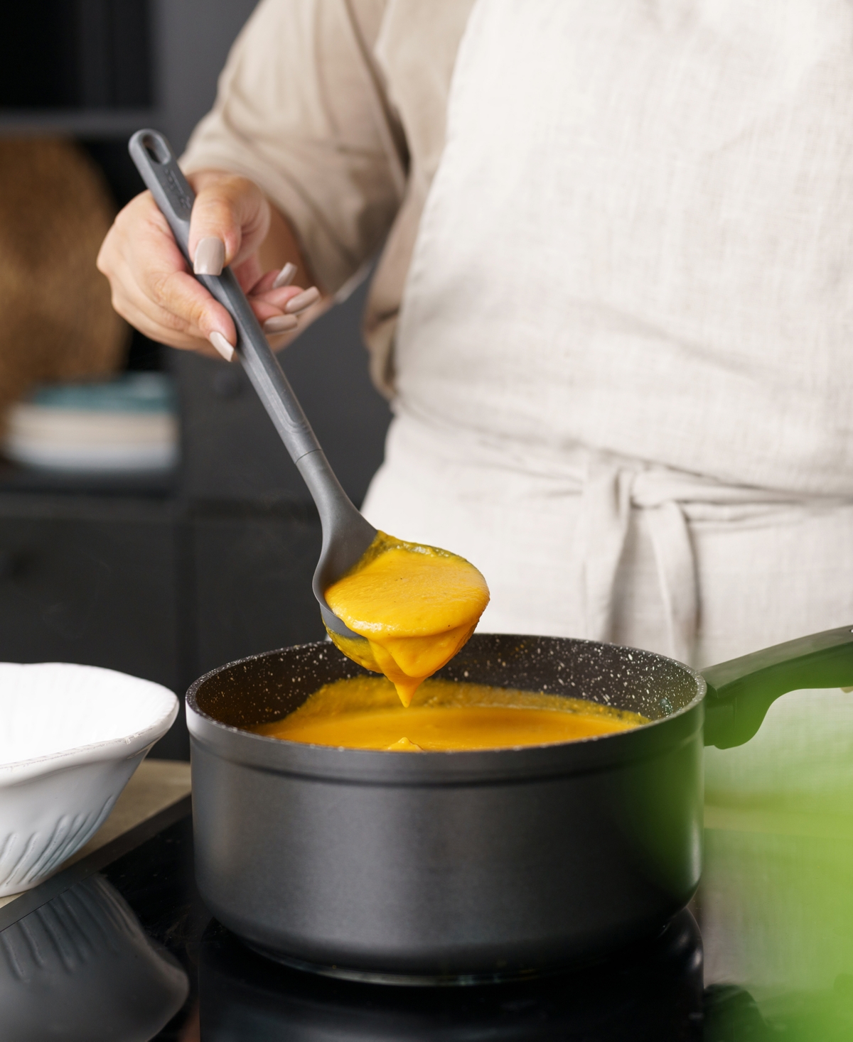 Zyliss Medium Nylon Ladle In Dk Gry