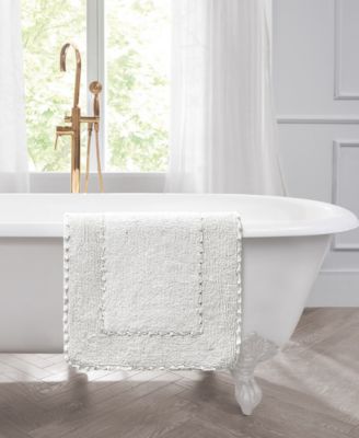 Cotton Ruffled Bath Rug, 17" x 24"