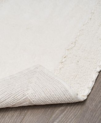 Cotton Ruffled Bath Rug, 17" x 24"